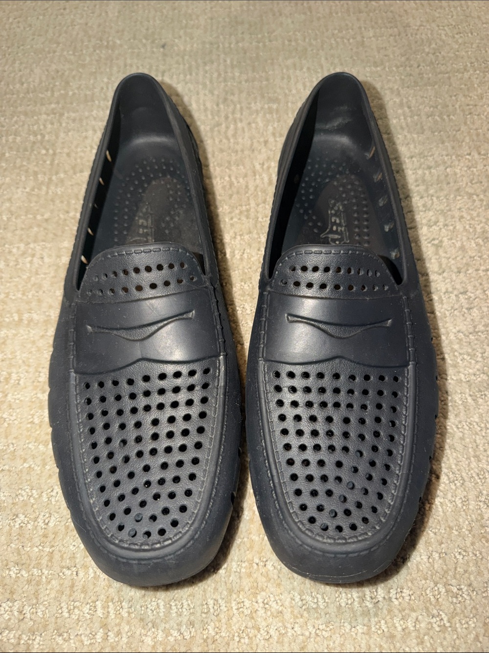 FLOAFERS Men's Casual Perforated Slip-On Loafers in Dark Gray